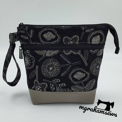 Tall and Tidy Wash Bag PDF digital sewing pattern